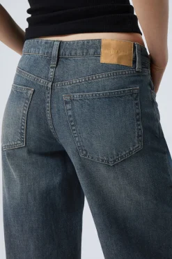Weekday AMPLE LOW RISE LOOSE WIDE LEG JEANS><noscript><img width=