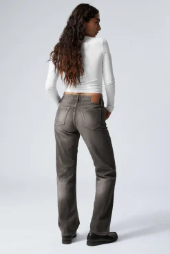 Weekday ARROW LOW RISE REGULAR STRAIGHT LEG JEANS><noscript><img width=