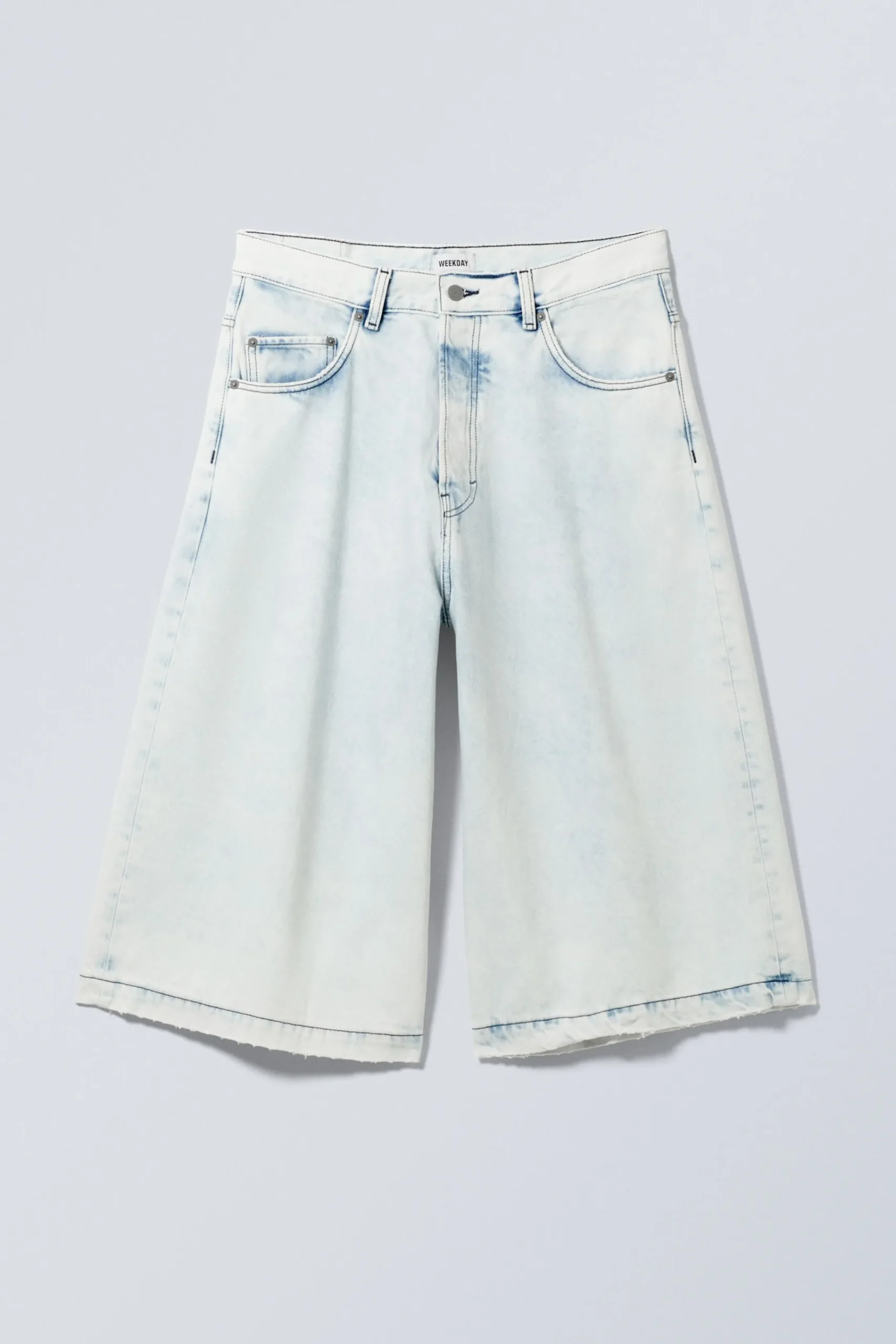Weekday BAGGY ANKLE LENGTH DENIM SHORTS> Shorts