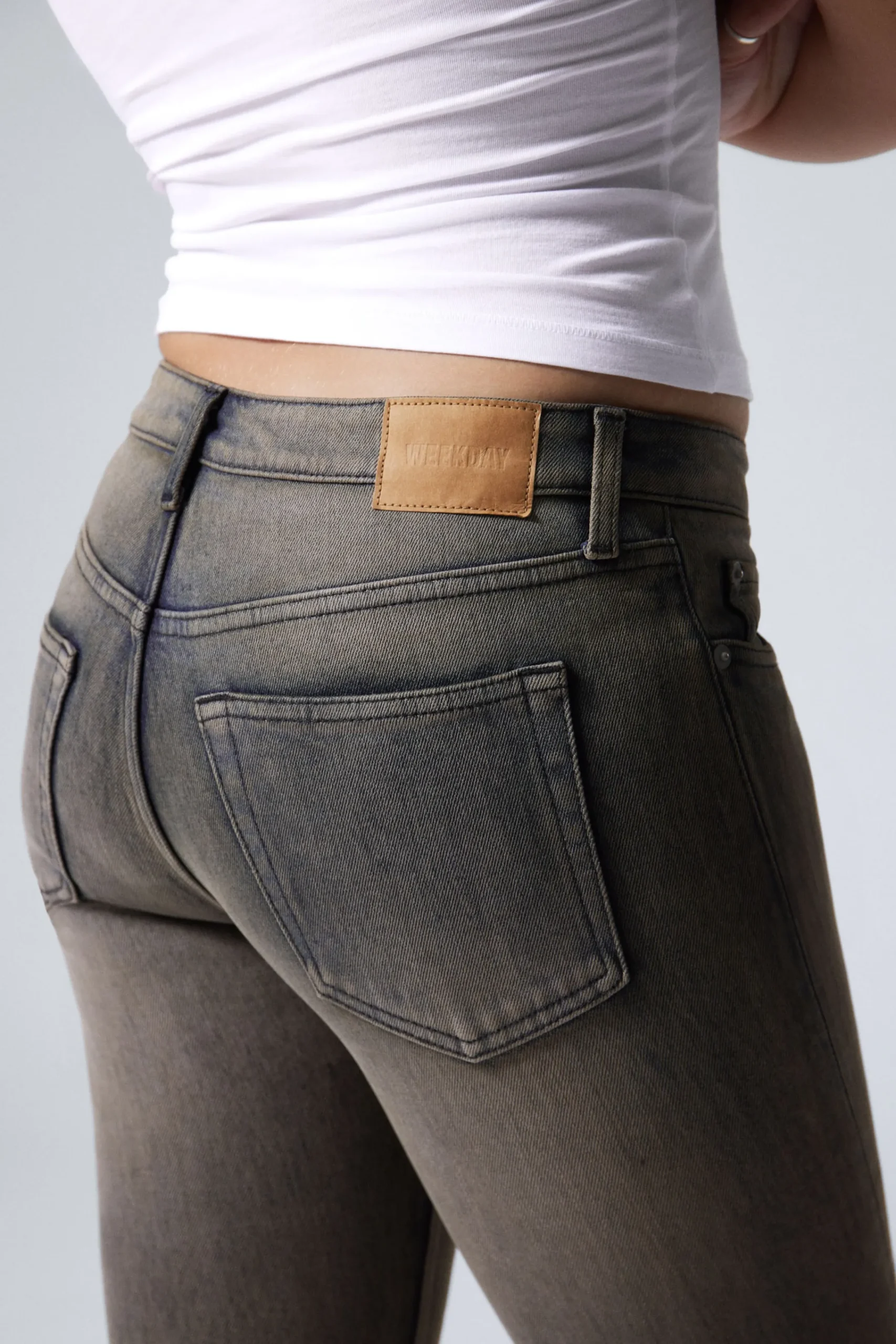 Weekday FLAME LOW RISE SLIM FLARED LEG JEANS>Women Jeans