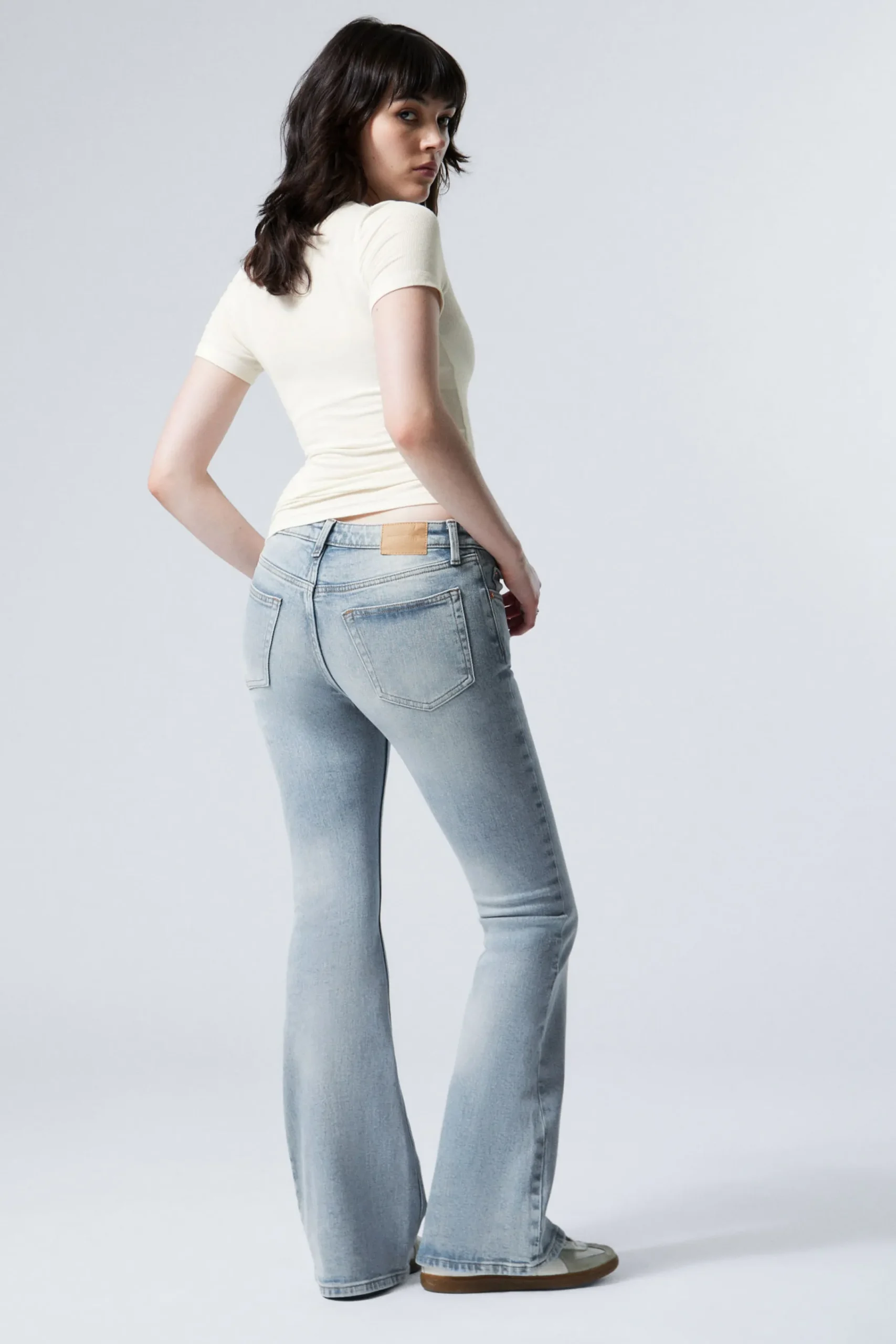 Weekday FLAME LOW RISE SLIM FLARED LEG JEANS>Women Jeans