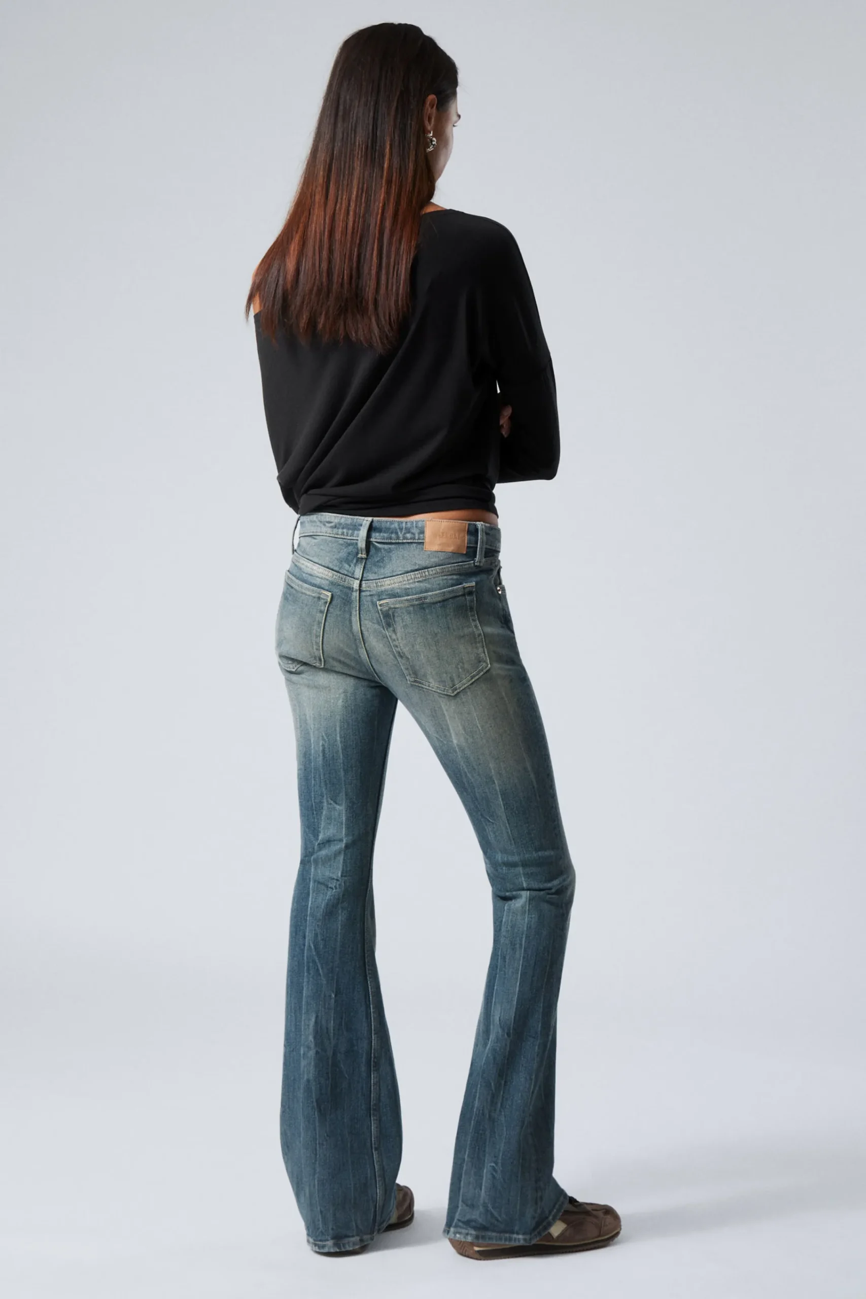 Weekday FLAME LOW RISE SLIM FLARED LEG JEANS>Women Jeans