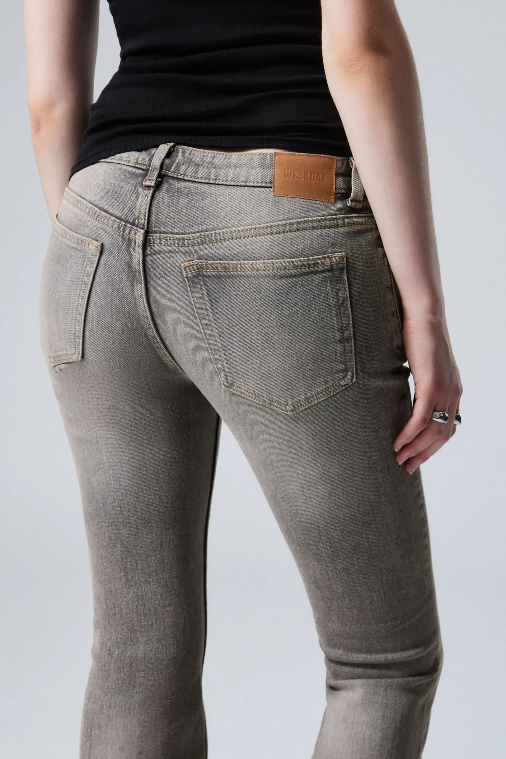 Weekday FLAME LOW RISE SLIM FLARED LEG JEANS>Women Jeans