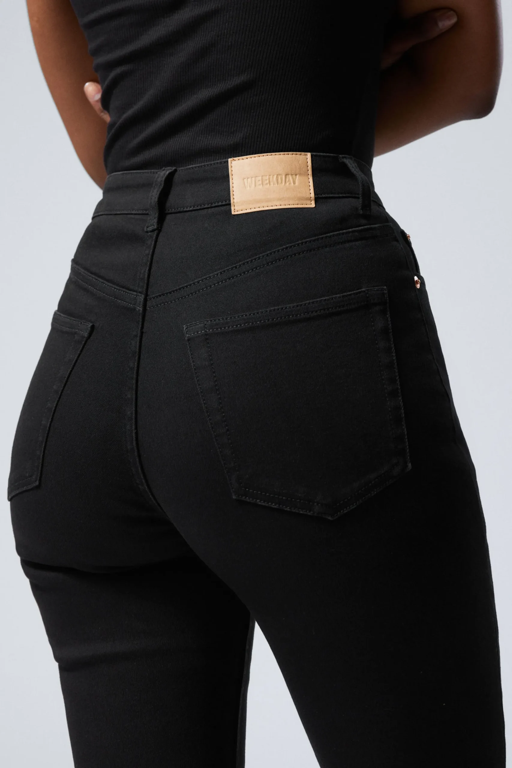 Weekday GLOW CURVE HIGH WAISTED REGULAR FLARED LEG JEANS>Women Jeans