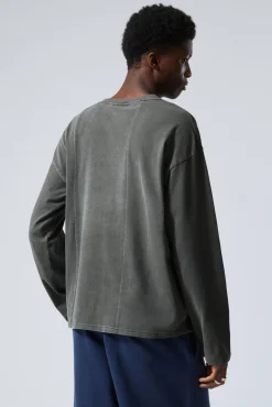 Weekday GREAT LONG-SLEEVED CUT BOXY GRAPHIC T-SHIRT><noscript><img data-lazyloaded=
