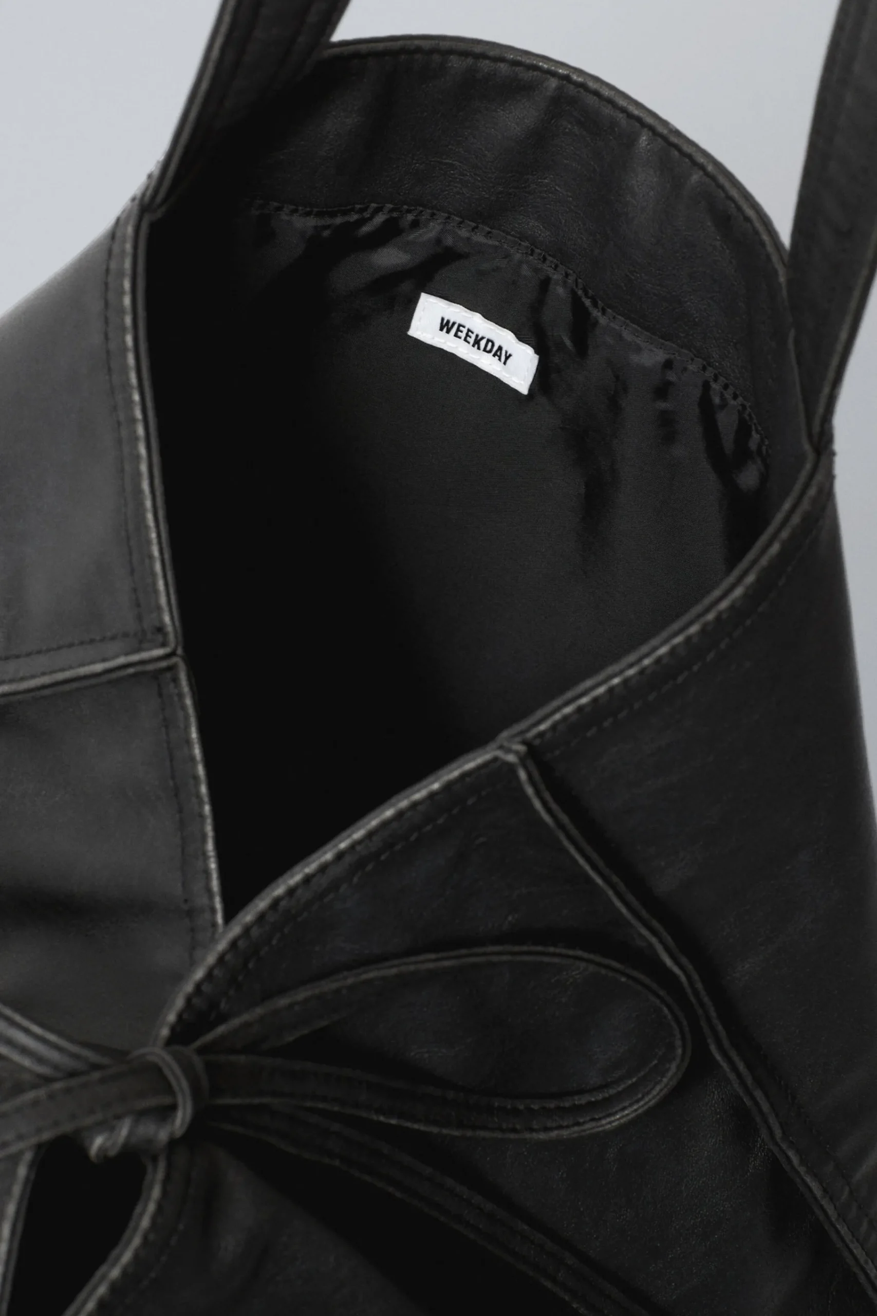 Weekday LARGE FAUX LEATHER TOTE BAG>Women Bags