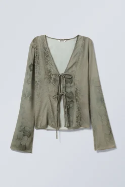 Weekday LONG SLEEVE TIE BLOUSE><noscript><img width=