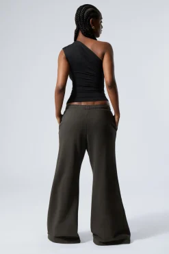 Weekday LOW RELAXED FLARED HEAVY SWEATPANTS><noscript><img width=
