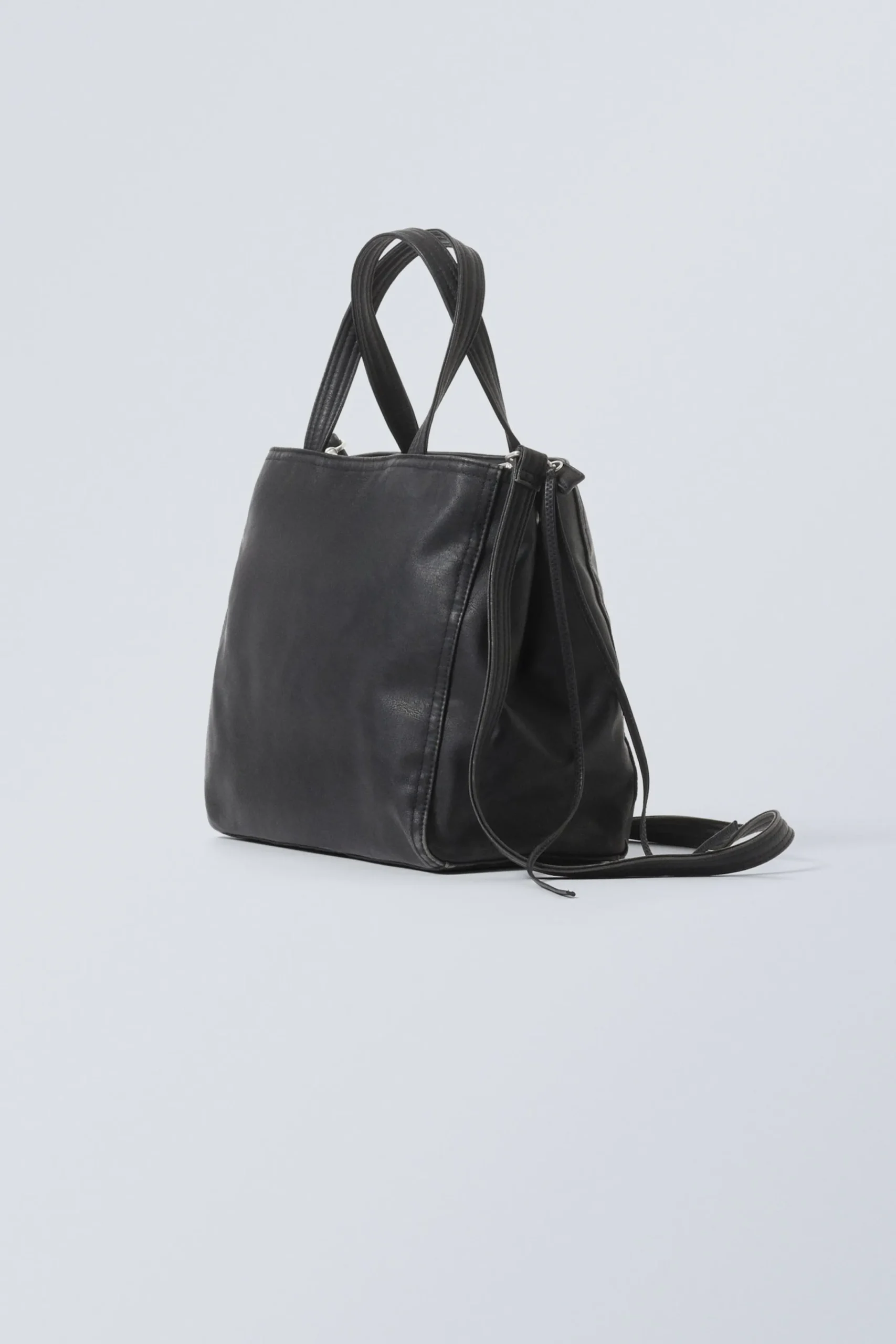 Weekday MEDIUM FAUX LEATHER TOTE BAG>Women Bags