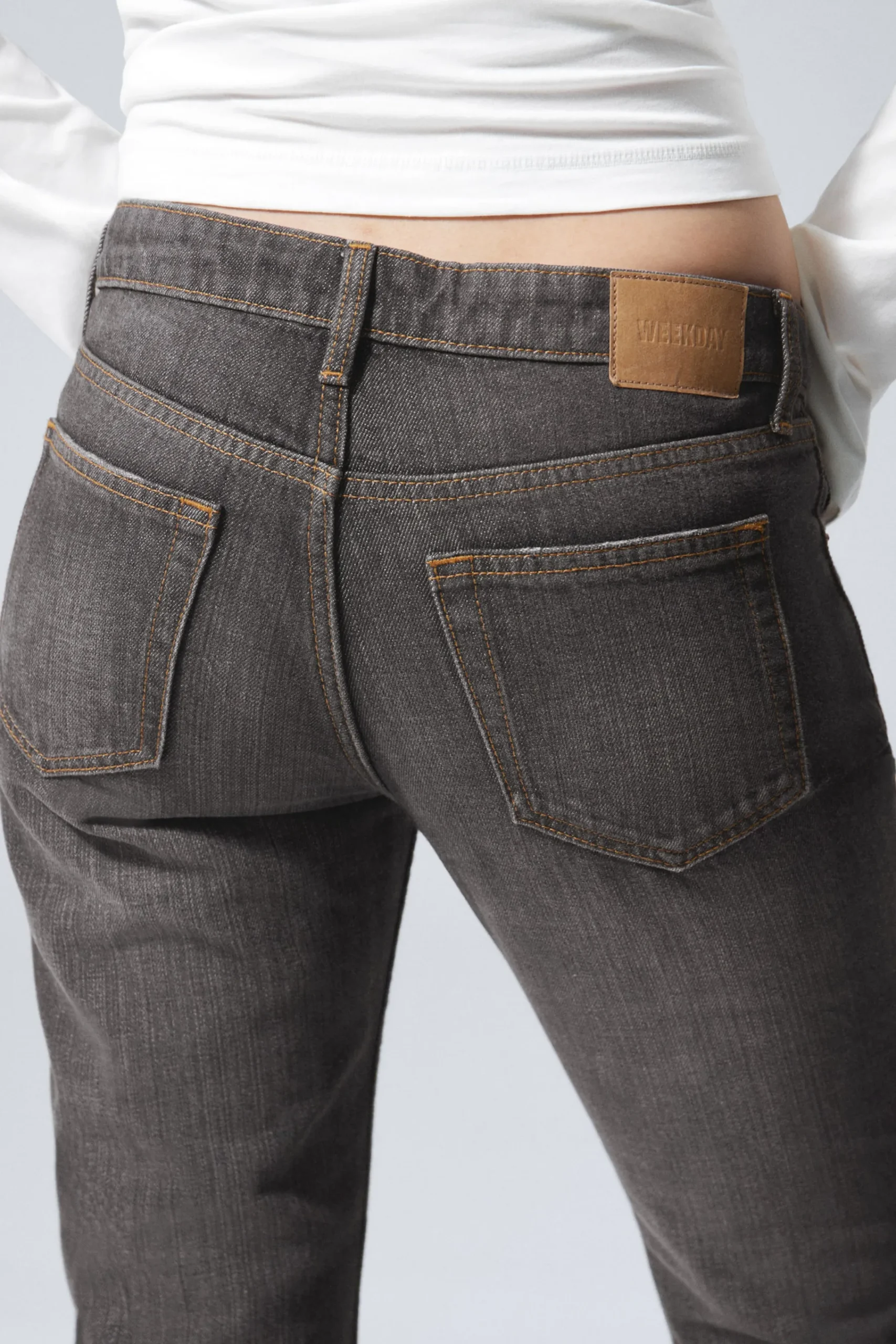 Weekday NOVA LOW RISE SLIM BOOTCUT LEG JEANS>Women Jeans