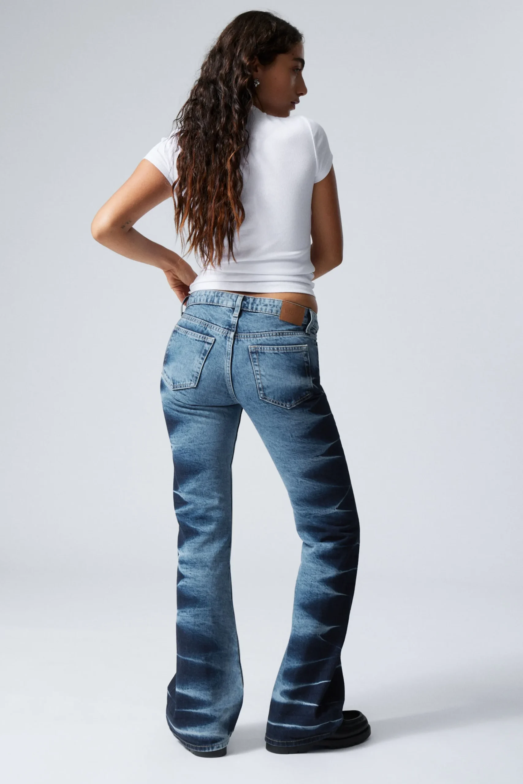 Weekday NOVA LOW WAIST SLIM BOOTCUT JEANS>Women Jeans