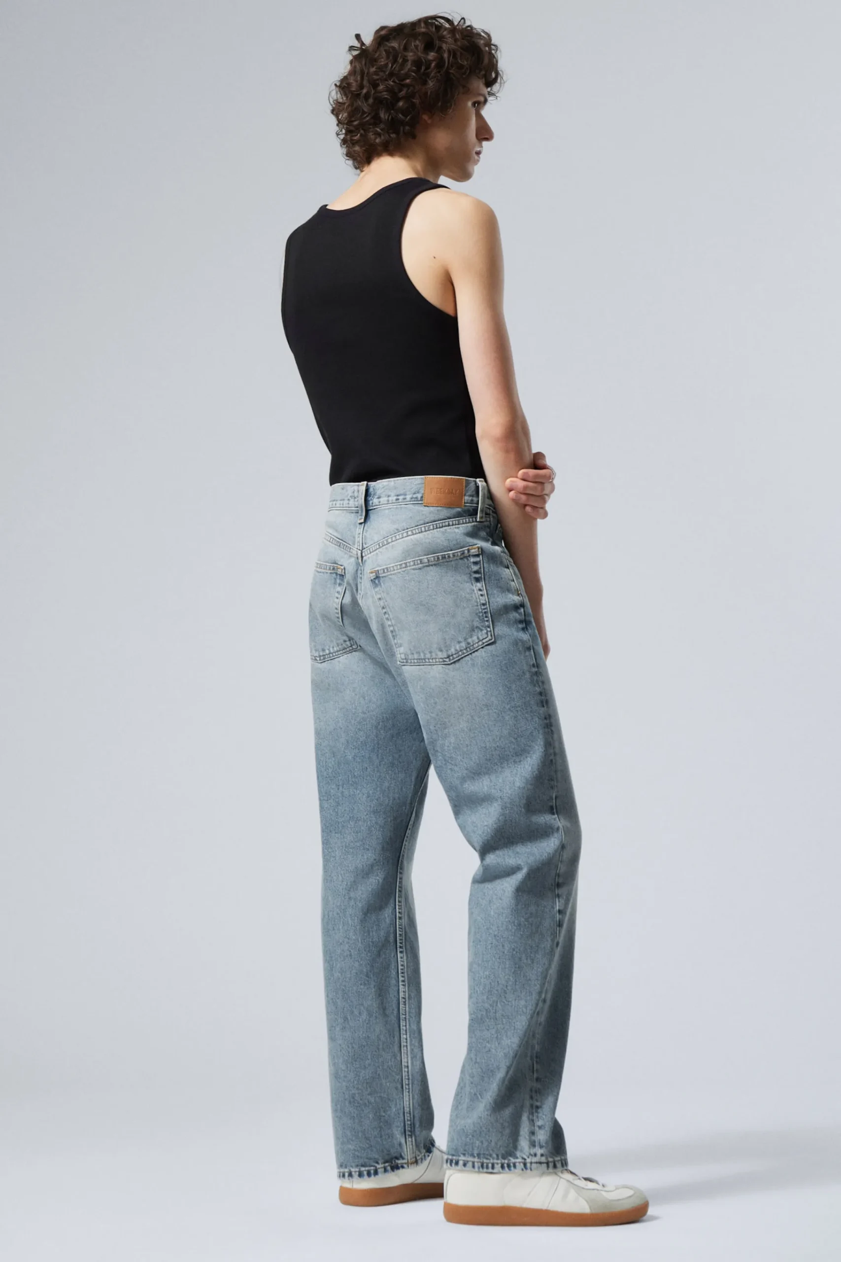 Weekday ORBIT MID RISE REGULAR STRAIGHT LEG JEANS>Women Jeans
