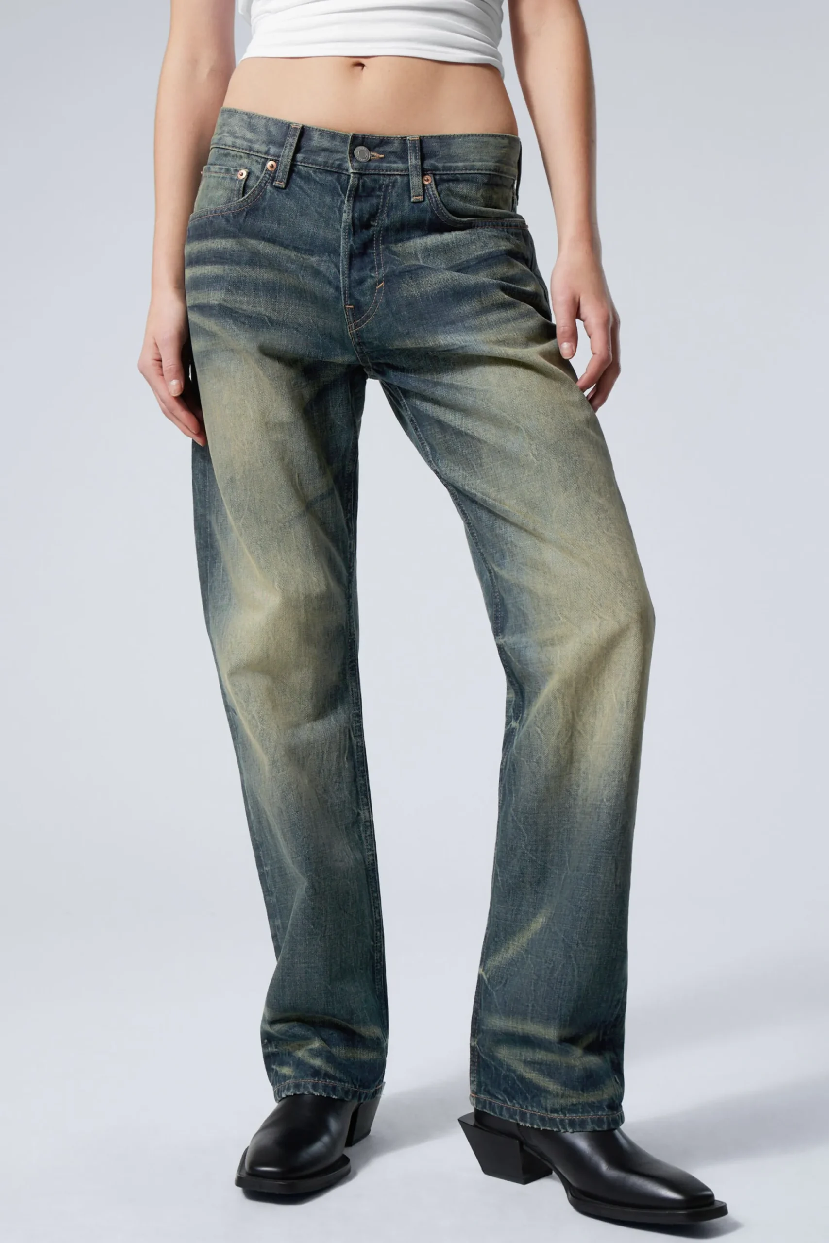 Weekday ORBIT MID RISE REGULAR STRAIGHT LEG JEANS>Women Jeans