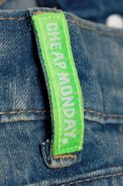 Weekday POSER REGULAR WAIST LOOSE WIDE JEANS><noscript><img width=