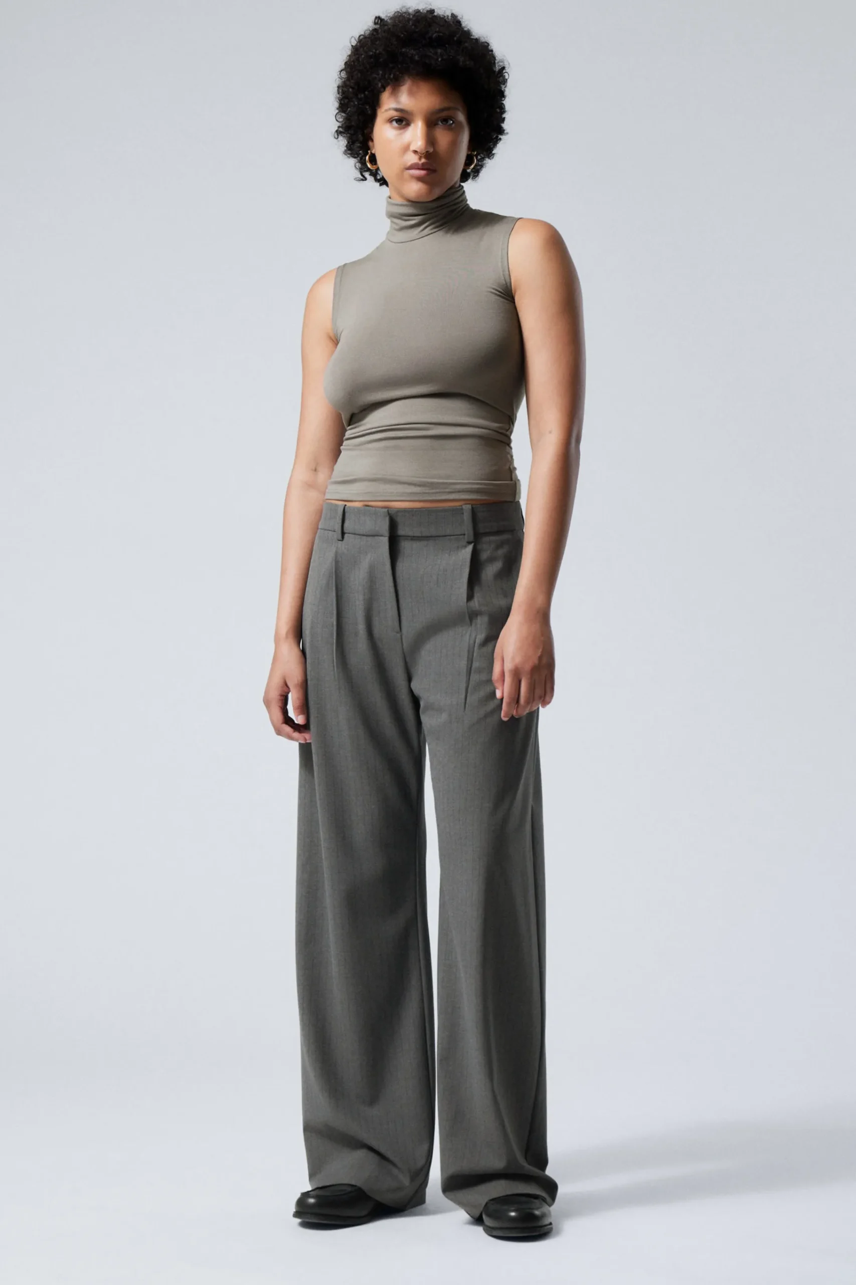 Weekday RELAXED PLEATED SUITING TROUSERS>Women Trousers