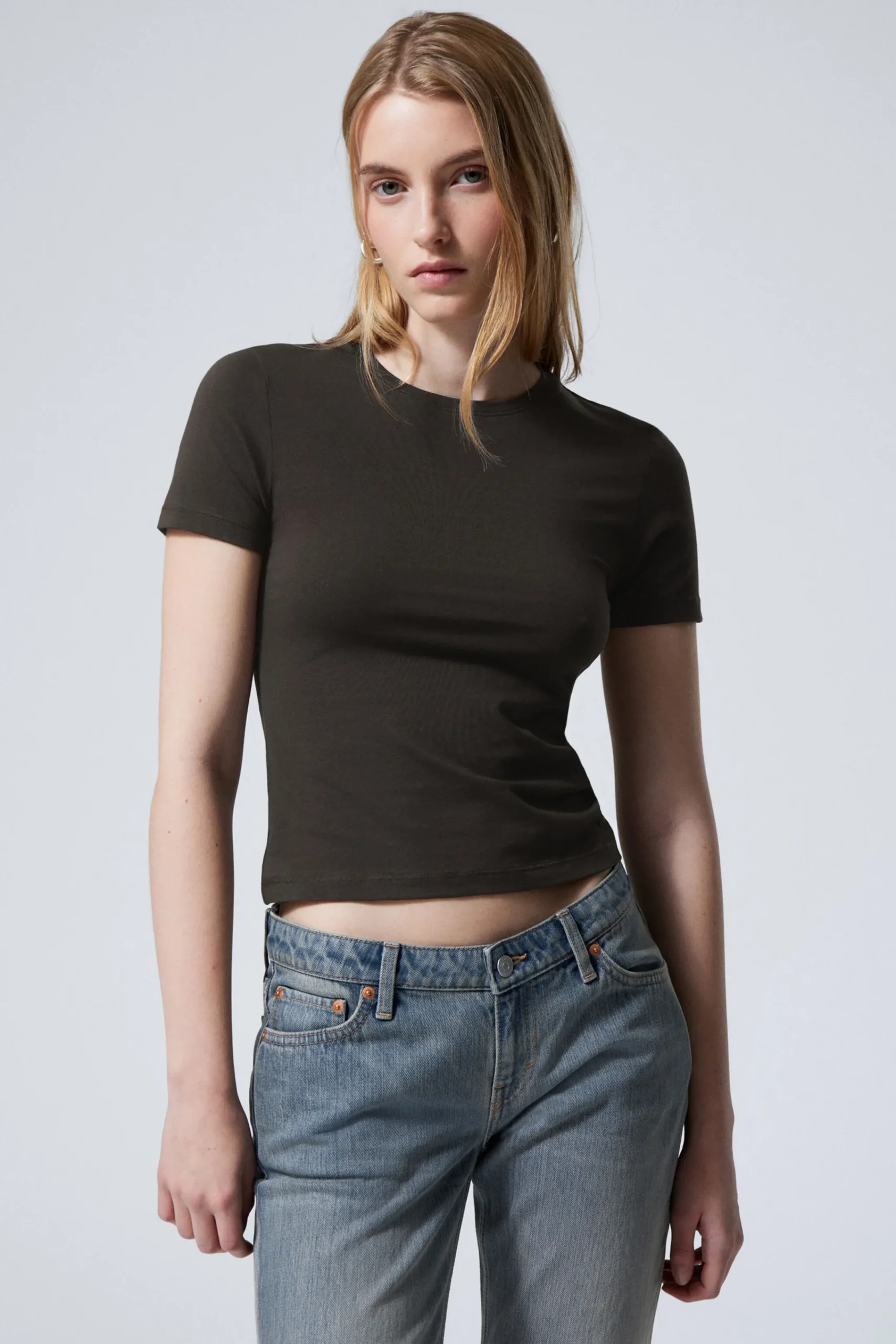 Weekday SLIM FITTED T-SHIRT>Women Basics|T-Shirts