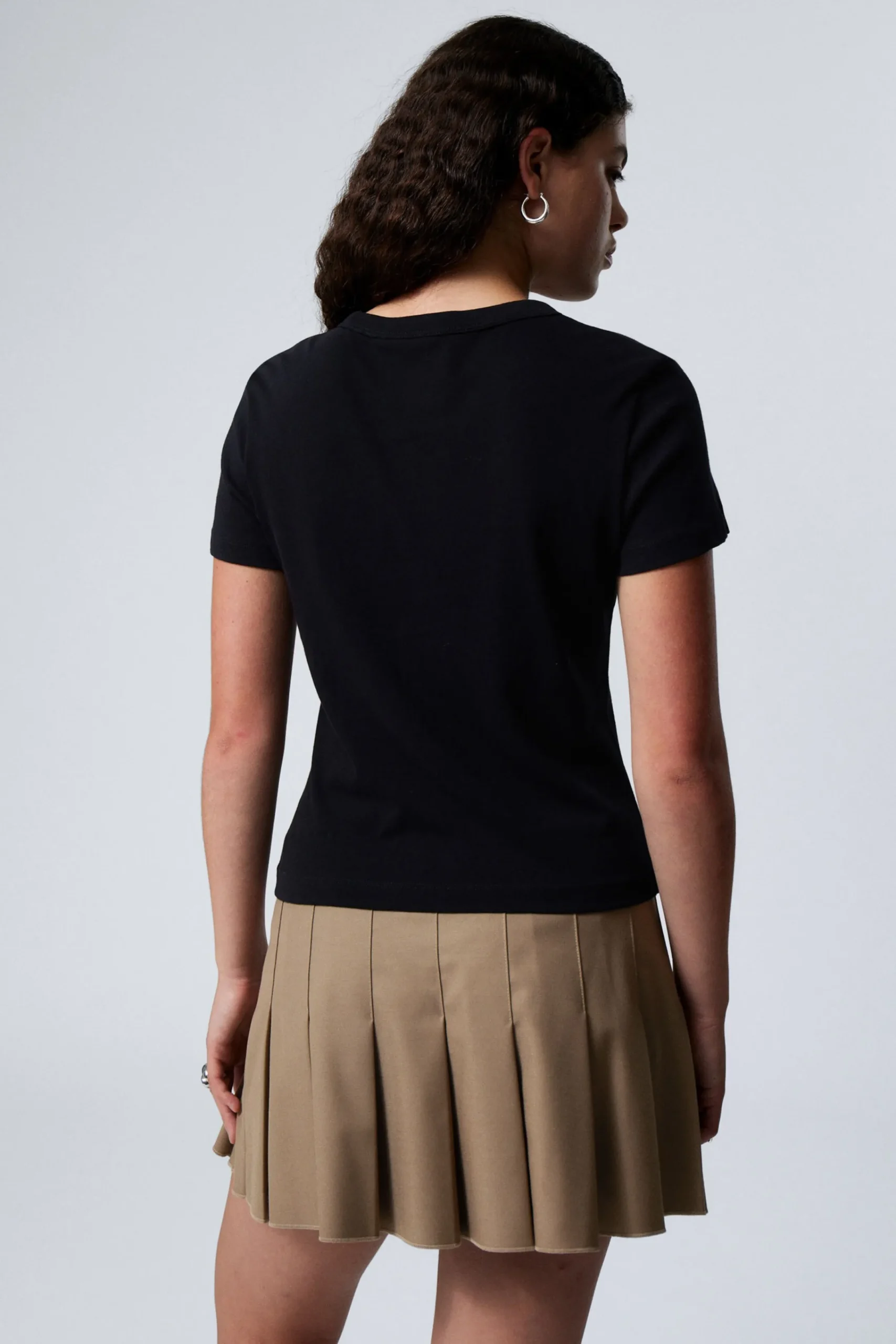 Weekday SLIM FITTED T-SHIRT>Women Basics|T-Shirts