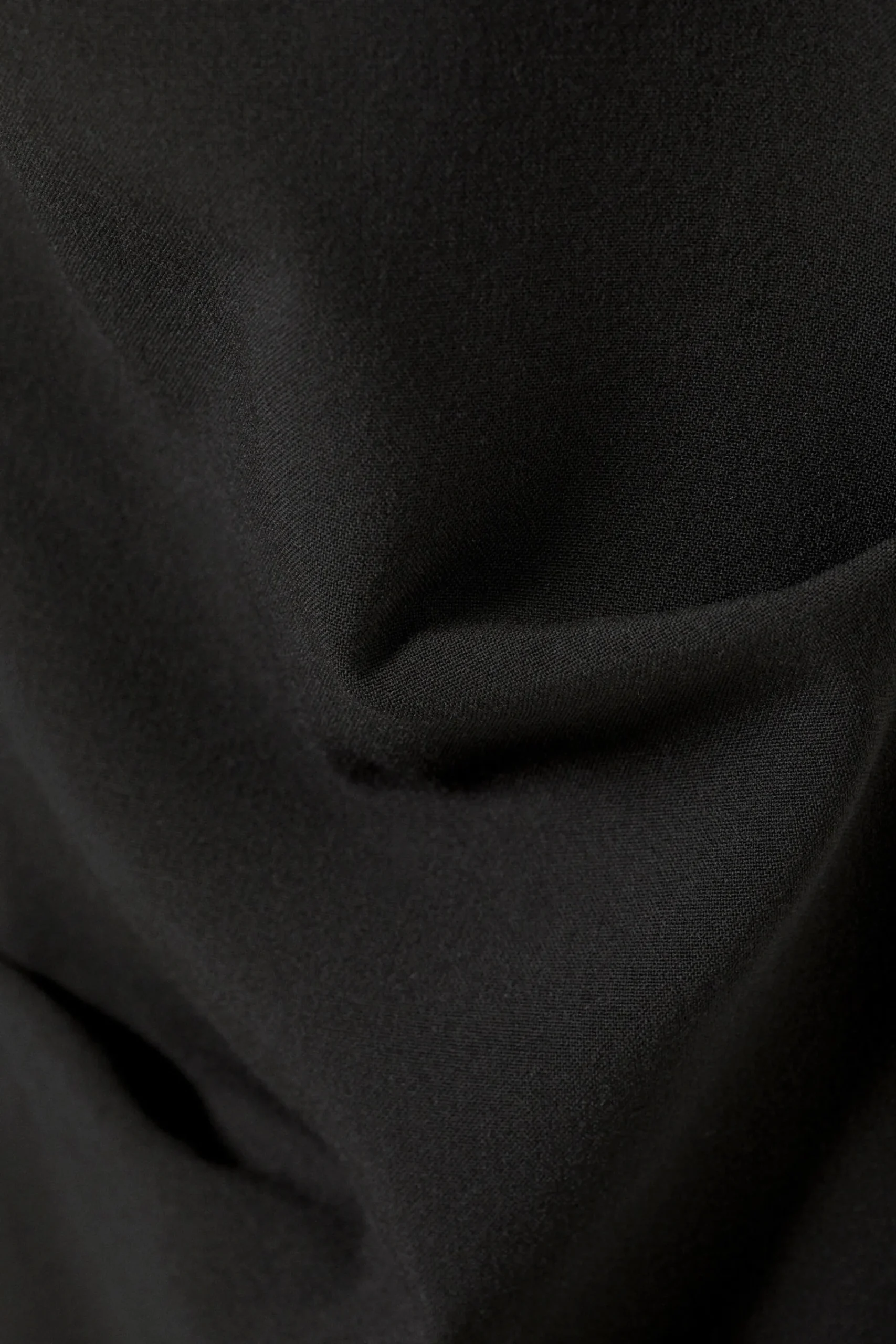 Weekday SLIM LOW WAIST FLARED PLEATED TROUSERS>Women Trousers