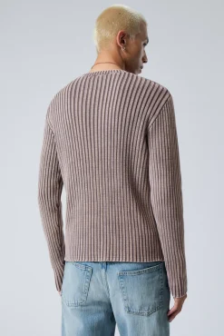 Weekday SLIM V-NECK KNITTED SWEATER><noscript><img width=