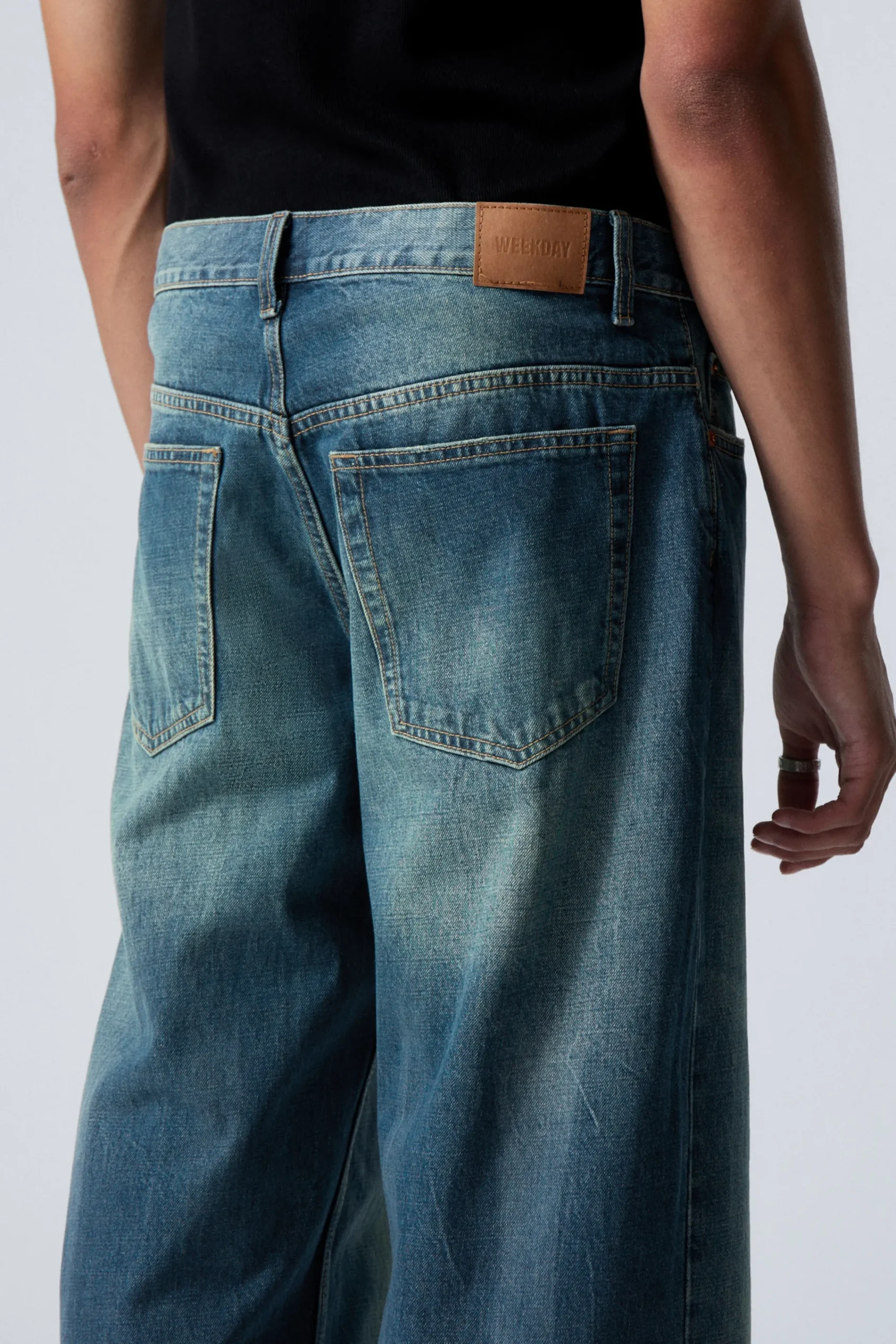 Weekday SPHERE LOW RISE LOOSE STRAIGHT LEG JEANS> Jeans